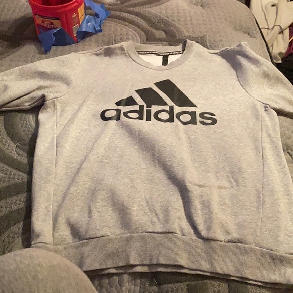 Soft grey adidas sweater only worn about 5 times - Picture 1 of 2
